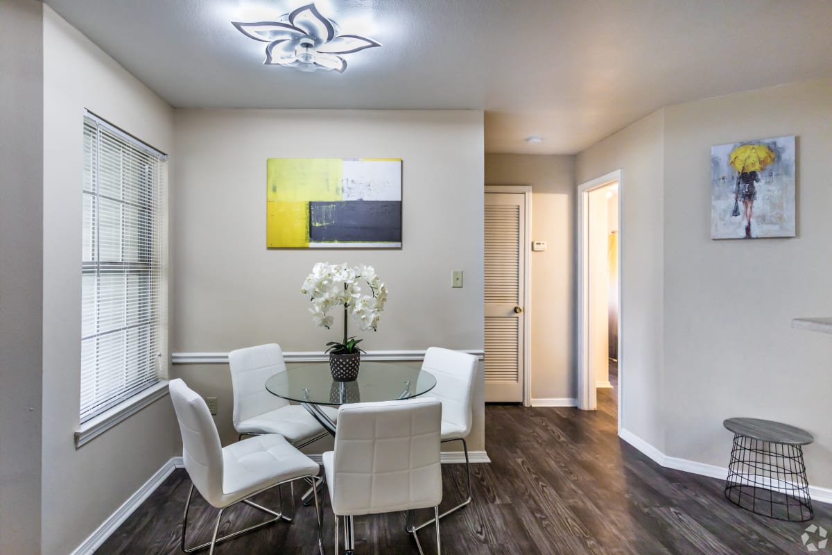 View Photos of Our Germantown, TN Apartments for Rent